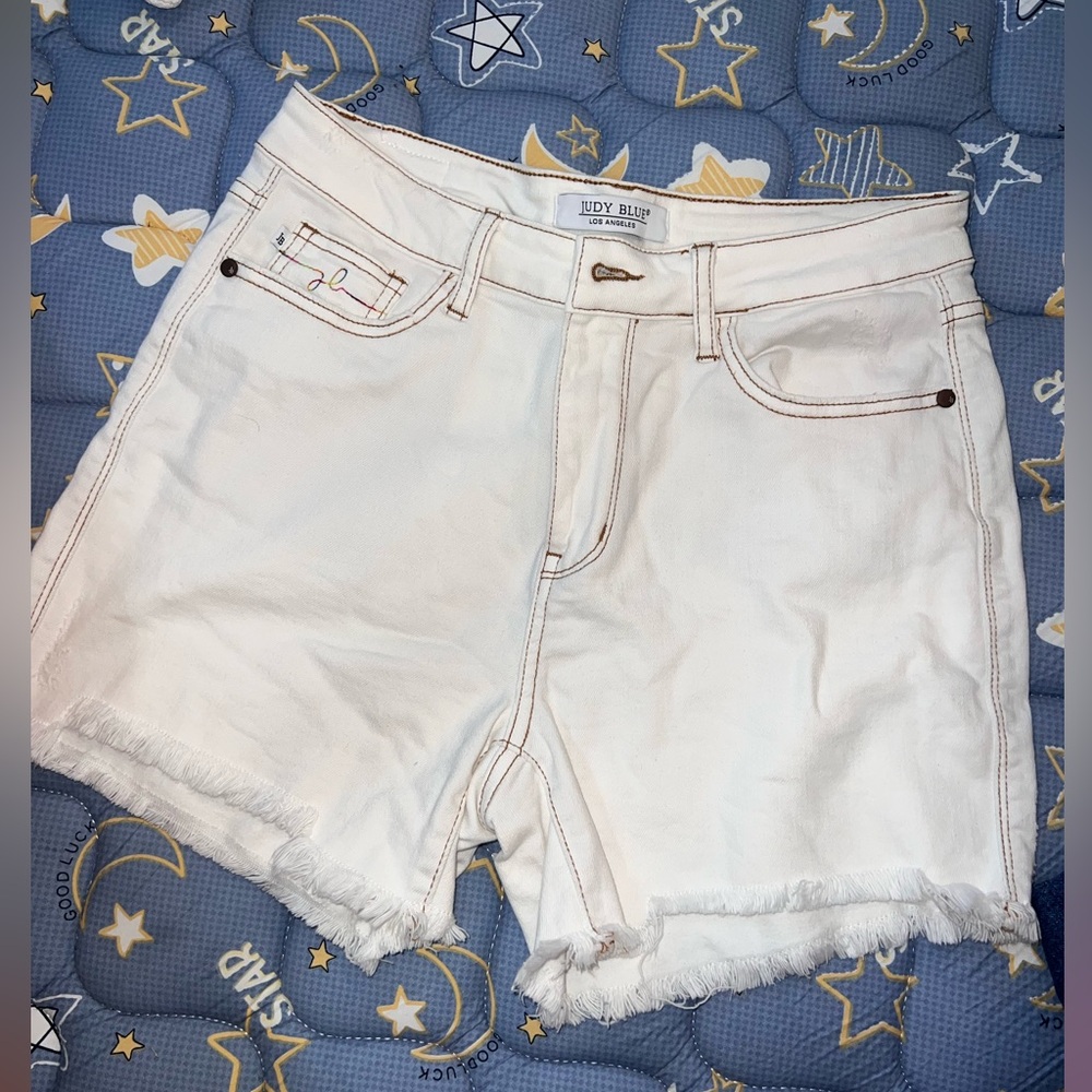Judy Blue white shorts